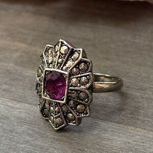 Vintage Avon Art Deco "Royal Radiance" Marcasite & Amethyst Ring Size 5